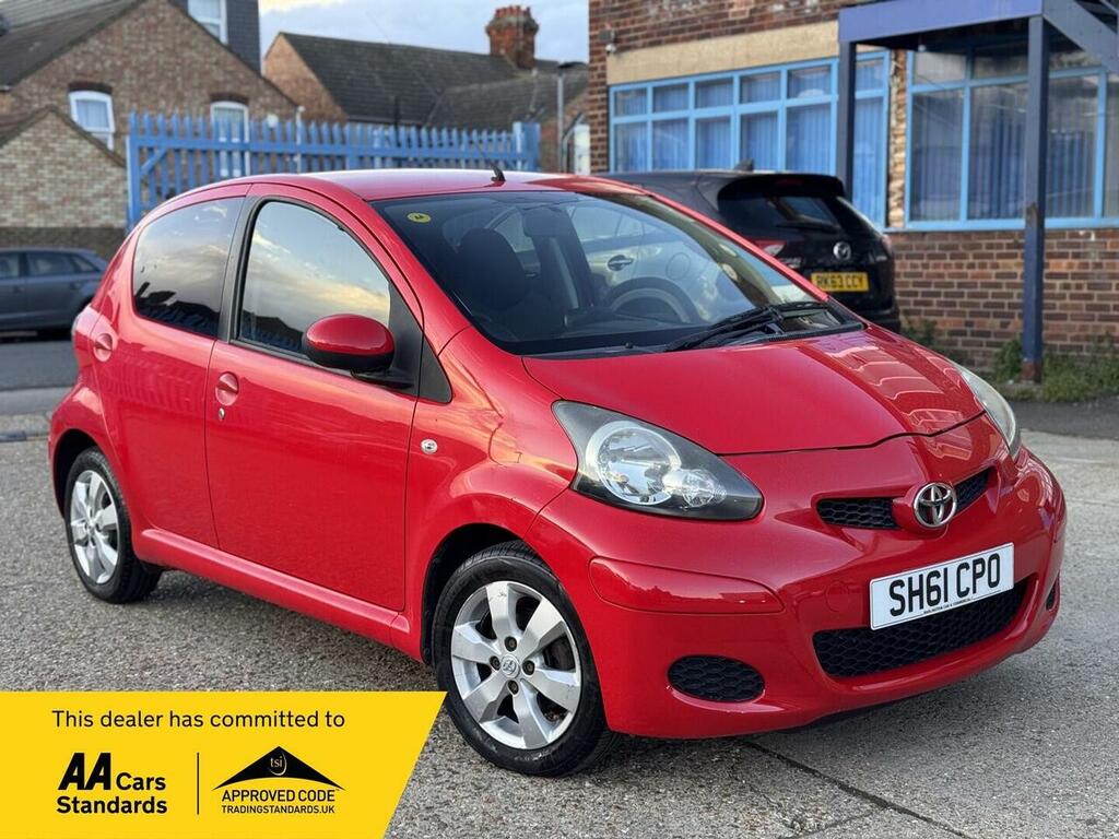 Toyota Aygo 1.0 Vvt-i Go Euro 5 Red