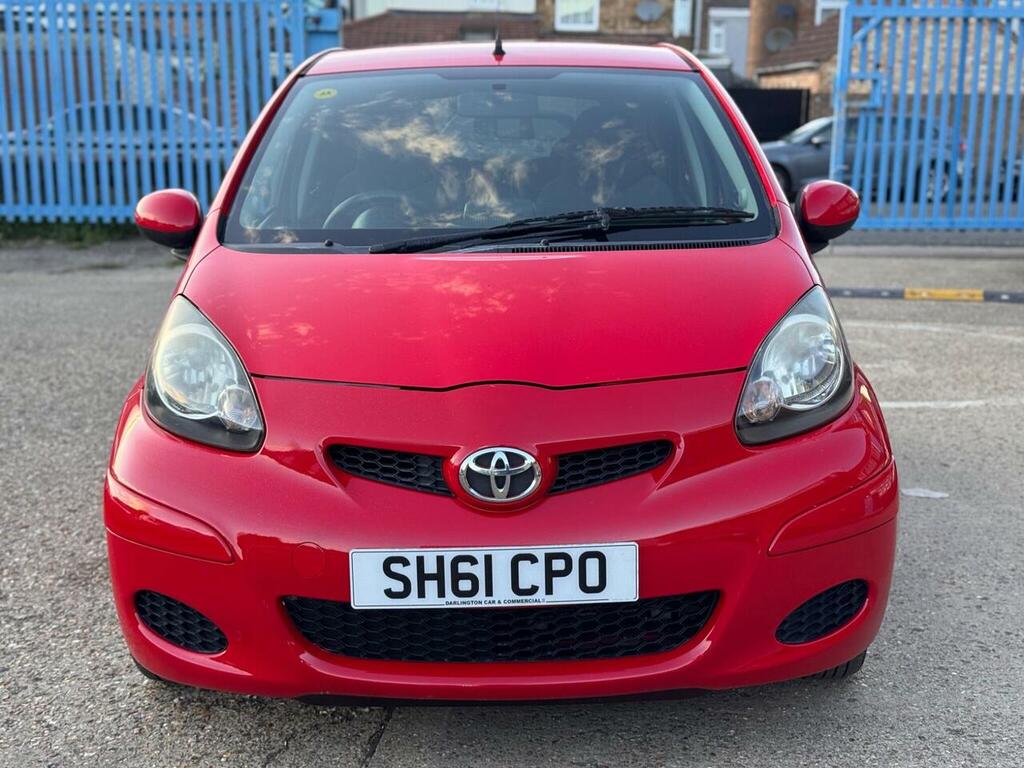 Toyota Aygo 1.0 Vvt-i Go Euro 5 SH61CPO Red #3