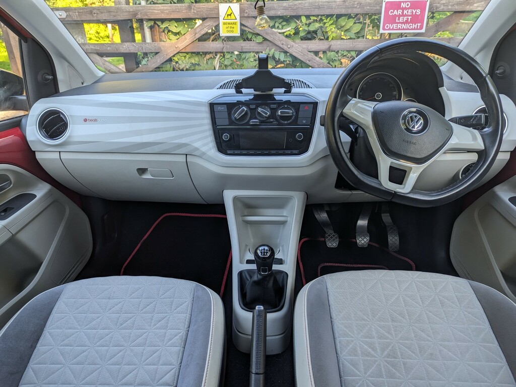 Volkswagen Up Up By Beats Tsi Bluemotion Technology VO18UUY #4
