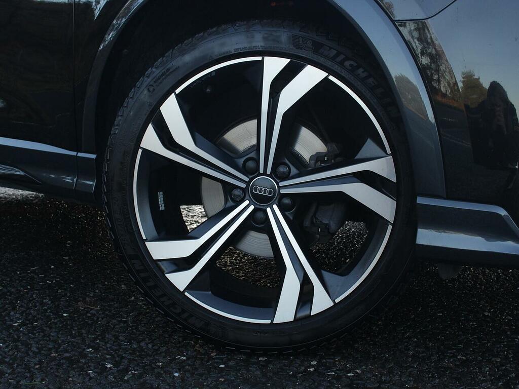 Audi Q3 1.5 Tfsi Cod 35 Edition 1 S Tronic Euro 6 Ss  Black #4