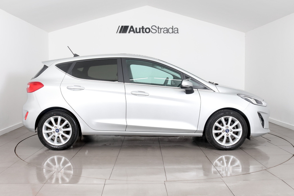 Ford Fiesta Titanium WM19XZK Silver #4