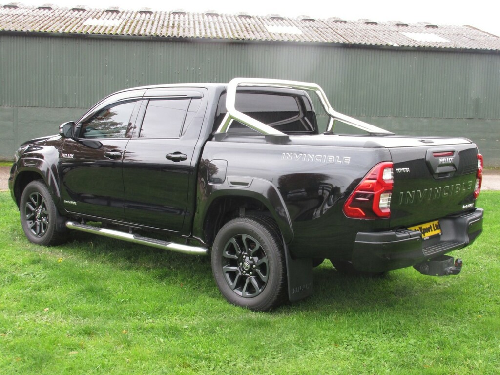Toyota HILUX Invincible X 2.8 D4d 4Wd Black #5