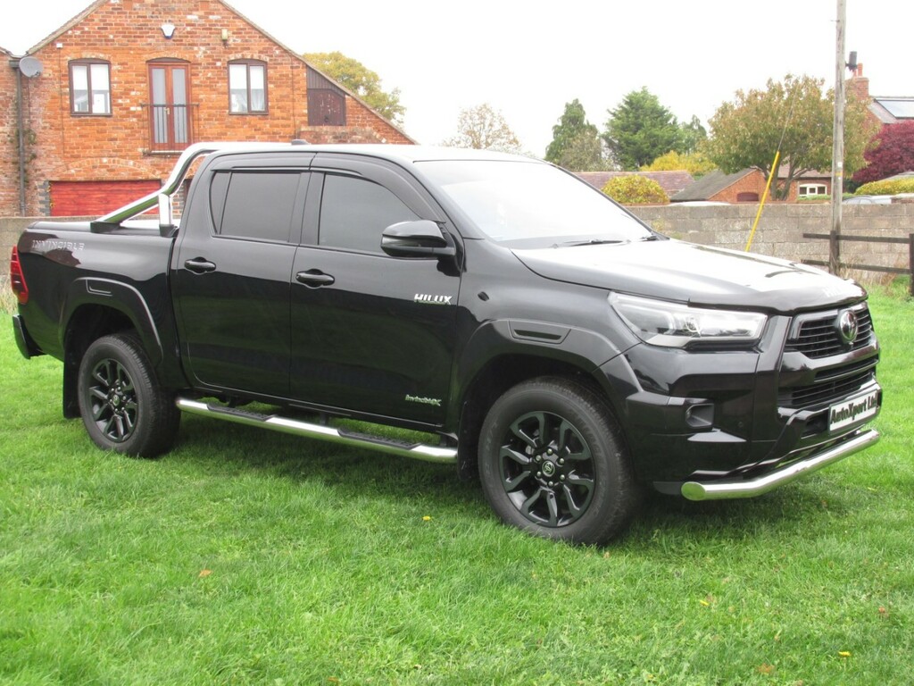 Toyota HILUX Invincible X 2.8 D4d 4Wd Black