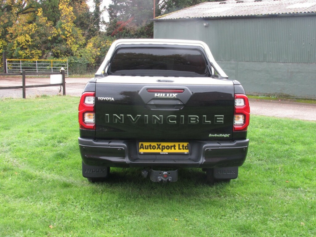 Toyota HILUX Invincible X 2.8 D4d 4Wd Black #6