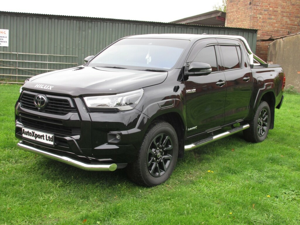 Toyota HILUX Invincible X 2.8 D4d 4Wd Black #3