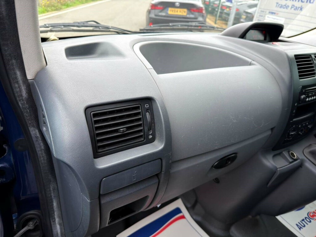 Citroen Dispatch Citroen Dispatch 1.6 1000 Hdi Panel Van Red #70