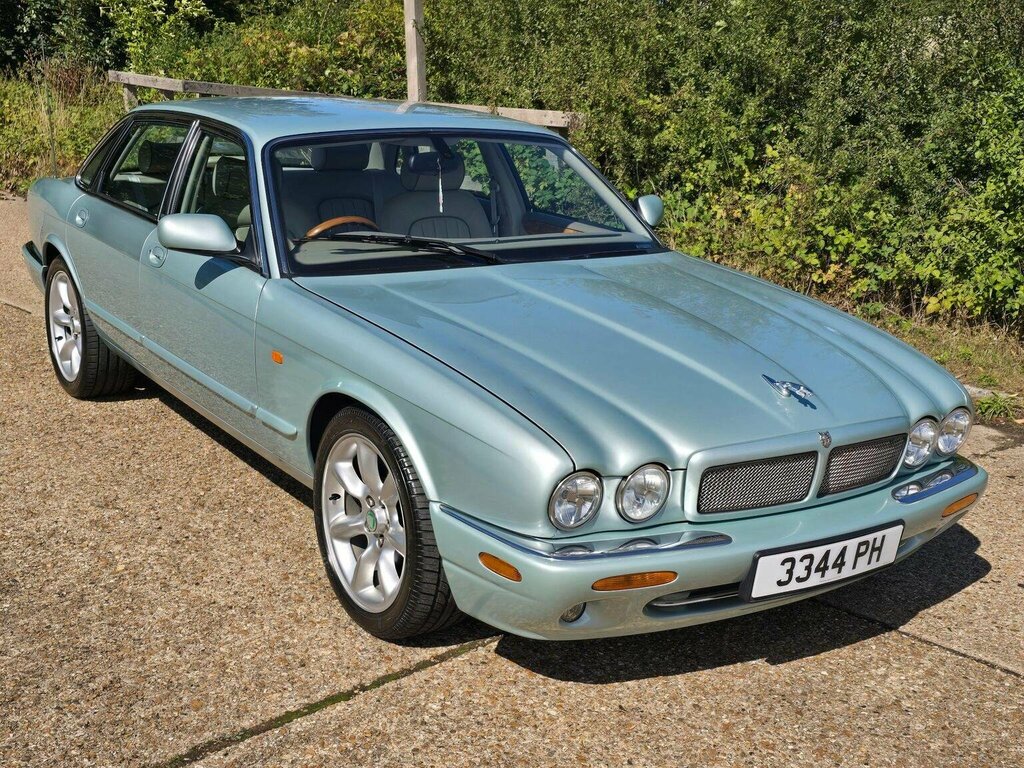 Jaguar XJ 2015 3.0 D V6 Portfolio 275 Bhp Grey #4
