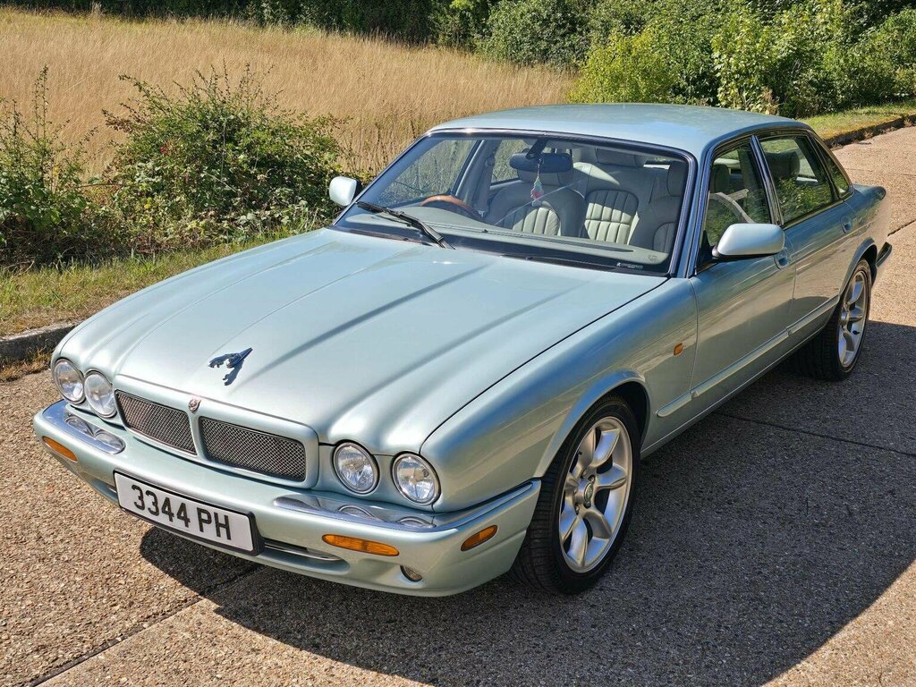 Jaguar XJ 2015 3.0 D V6 Portfolio 275 Bhp Grey #24