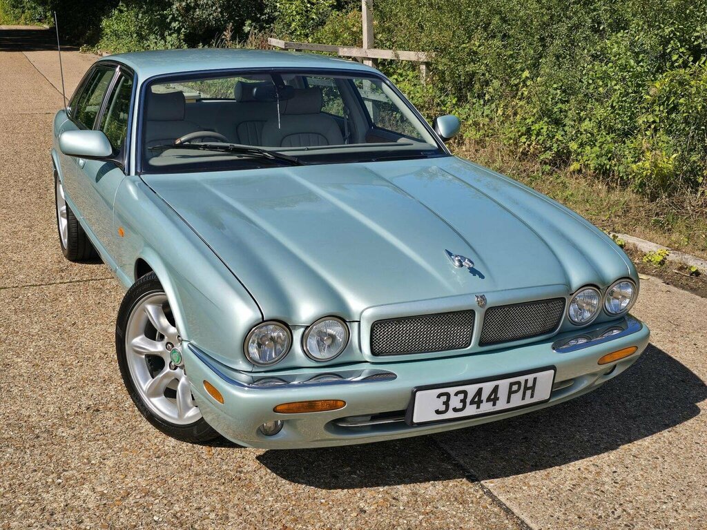 Jaguar XJ 2015 3.0 D V6 Portfolio 275 Bhp Grey #17