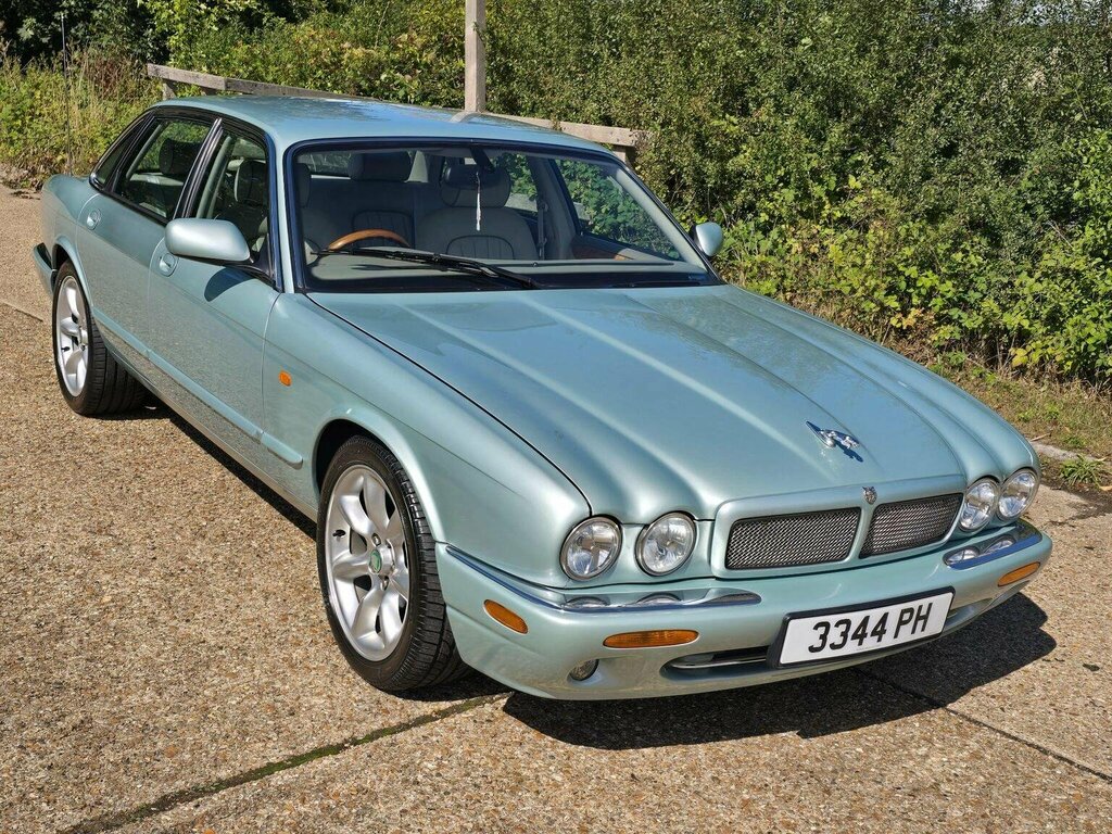 Jaguar XJ 2015 3.0 D V6 Portfolio 275 Bhp Grey #10