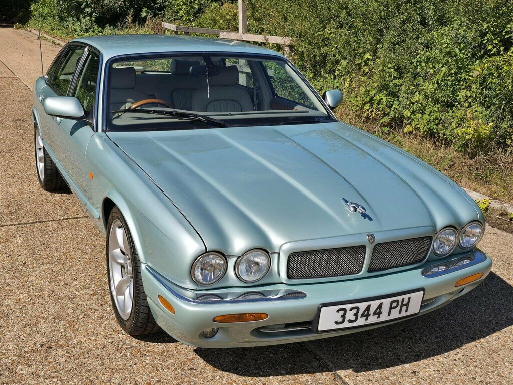 Jaguar XJ 2015 3.0 D V6 Portfolio 275 Bhp Grey #22