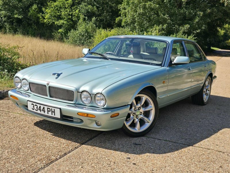 Jaguar XJ 2015 3.0 D V6 Portfolio 275 Bhp Grey #43