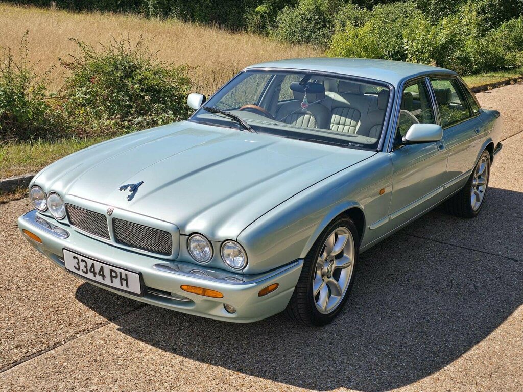 Jaguar XJ 2015 3.0 D V6 Portfolio 275 Bhp Grey #18