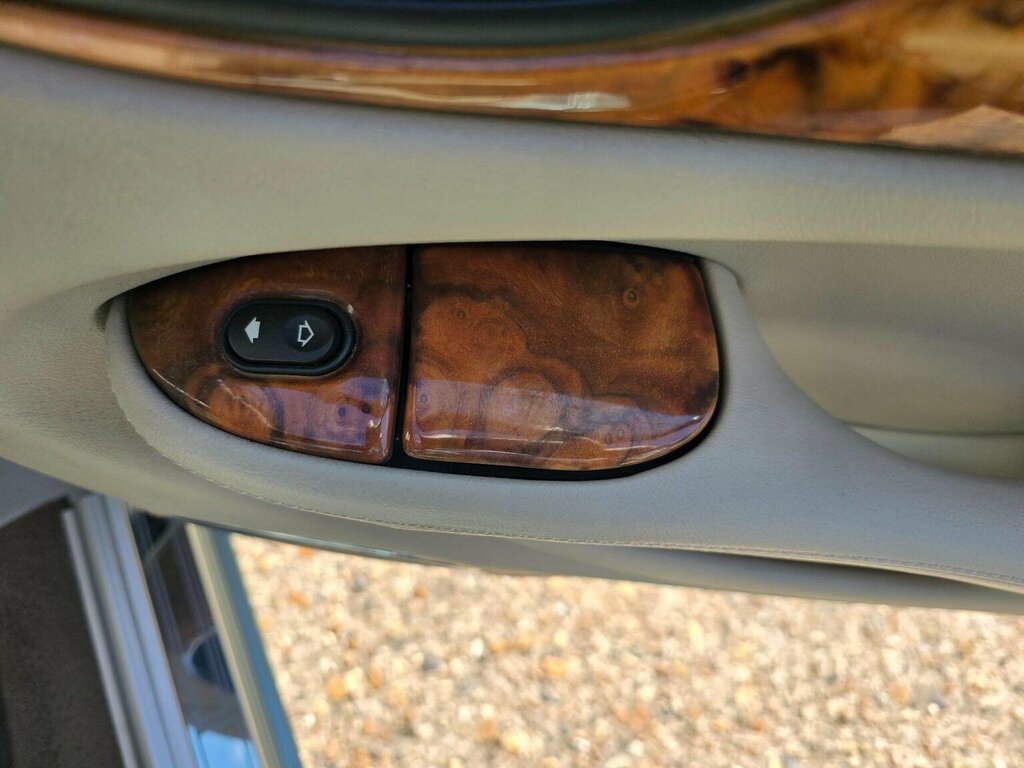 Jaguar XJ 2015 3.0 D V6 Portfolio 275 Bhp Grey #41