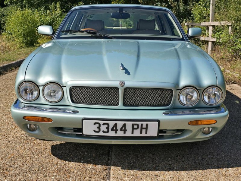 Jaguar XJ 2015 3.0 D V6 Portfolio 275 Bhp Grey #44