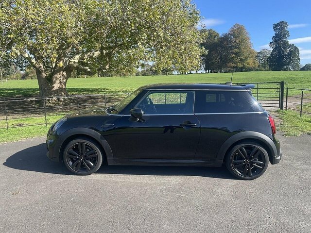 Mini Hatch 2021 1.5 Cooper Sport Hatchback SL71JWK Black #2