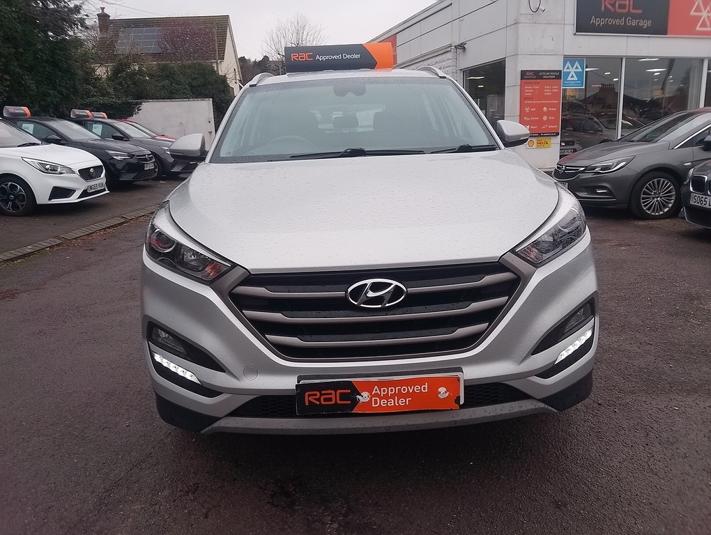 Hyundai Tucson Gdi Blue Drive Se Nav EK67JCZ Silver #3