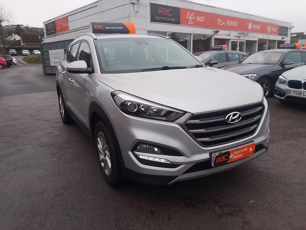 Hyundai Tucson Gdi Blue Drive Se Nav EK67JCZ Silver #2