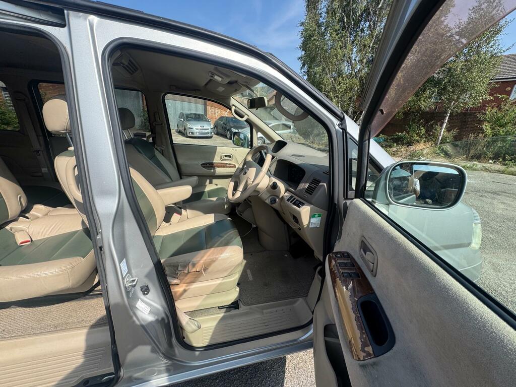 Nissan Serena 2.0 Highway Star 8 Seater Low Mil White #10
