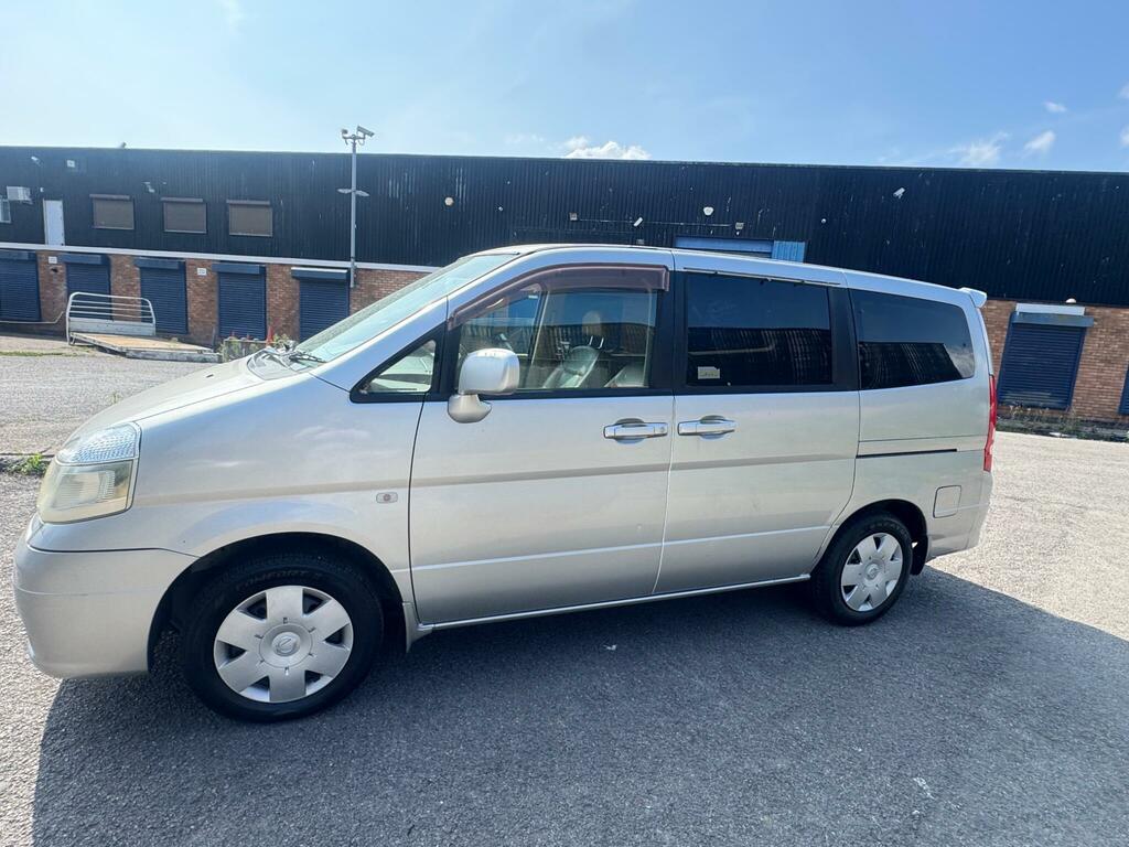 Nissan Serena 2.0 Highway Star 8 Seater Low Mil White #4