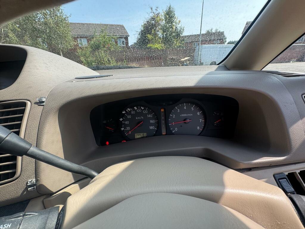 Nissan Serena 2.0 Highway Star 8 Seater Low Mil White #15