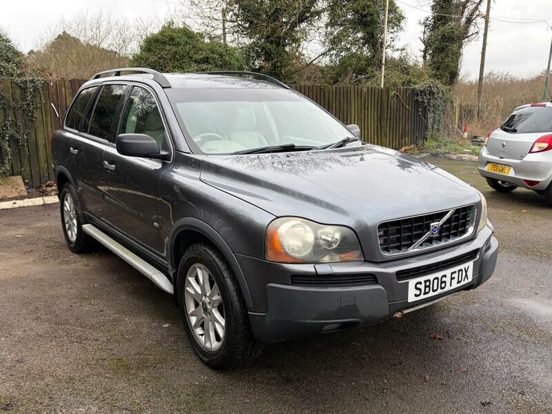 Volvo XC90 2.4-D5-se-geartronic-awd-5dr Grey