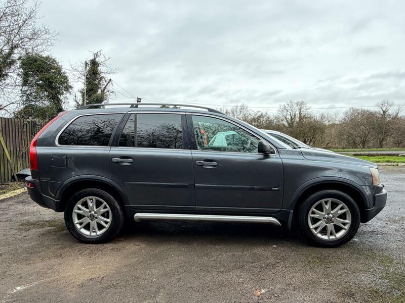 Volvo XC90 2.4-D5-se-geartronic-awd-5dr Grey #3