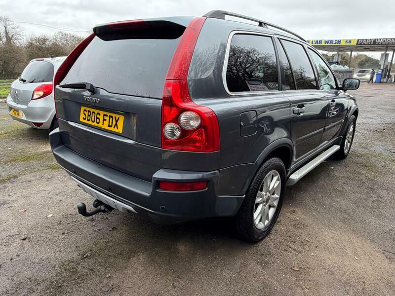 Volvo XC90 2.4-D5-se-geartronic-awd-5dr Grey #4