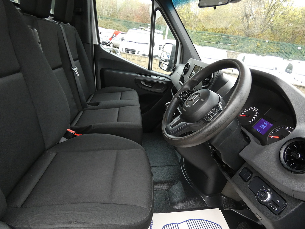 Mercedes-Benz Sprinter 315Cdi Lwb L3 Progressive Dropside Pickup 150Ps U White