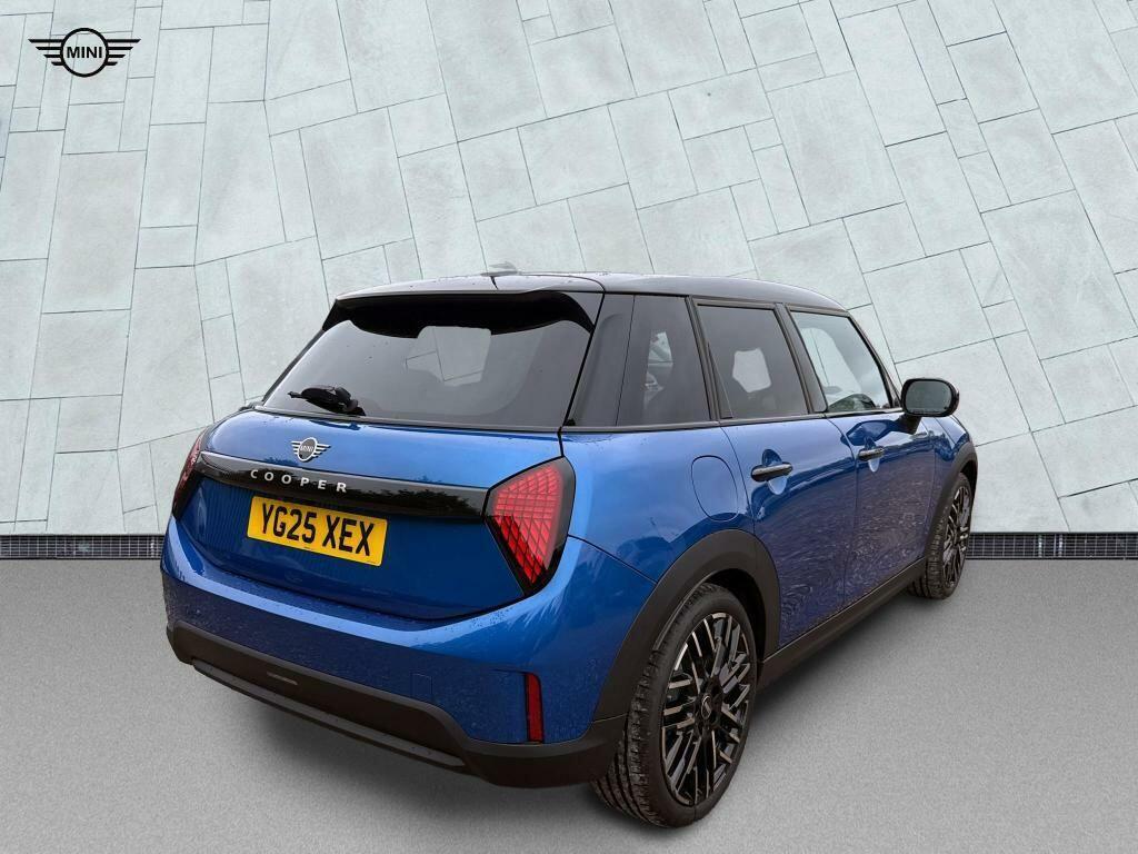 Mini Hatch 1.5C Exclusive Hatchback Steptronic Eur Blue #4