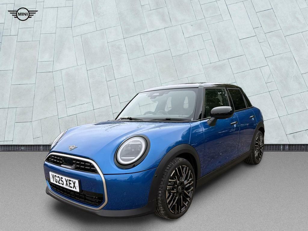 Mini Hatch 1.5C Exclusive Hatchback Steptronic Eur Blue