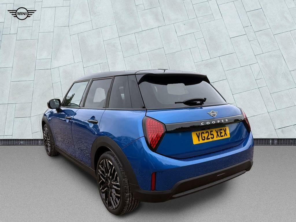 Mini Hatch 1.5C Exclusive Hatchback Steptronic Eur Blue #3