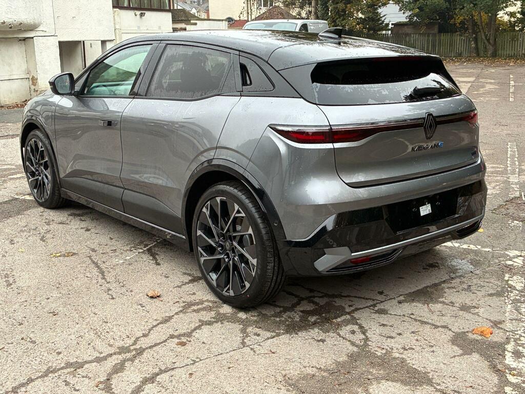 Renault Megane E-Tech Comfort Range 60Kwh Techno Esprit Alpine  Black #4