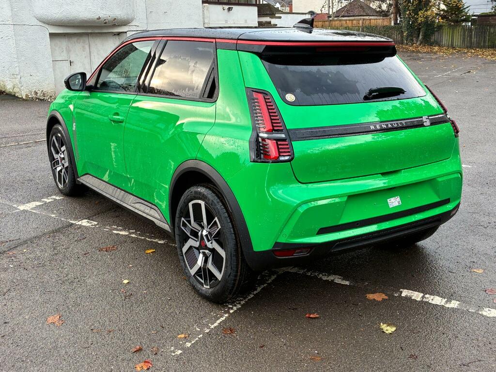Renault 5 E-Tech Comfort Range 52Kwh Techno Hatchback  Black #4