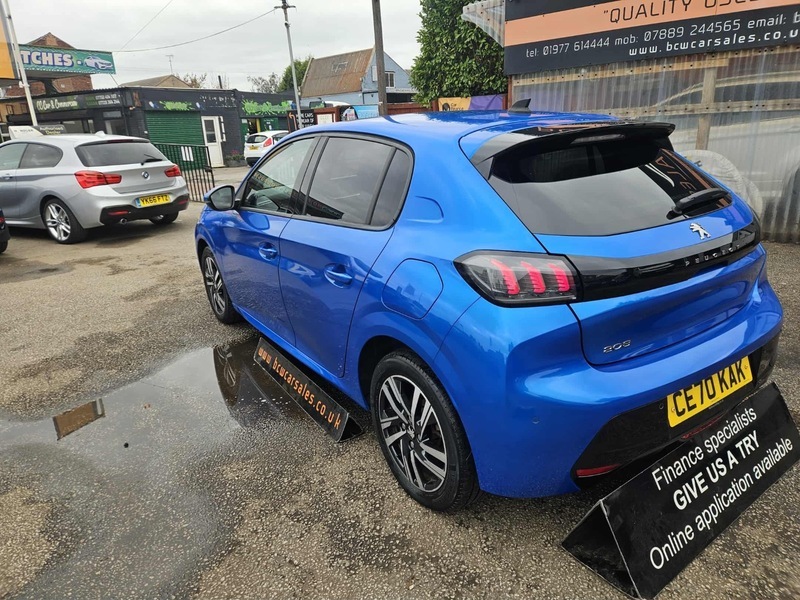 Peugeot 208 Puretech Allure Premium S CE70KAK Blue #6