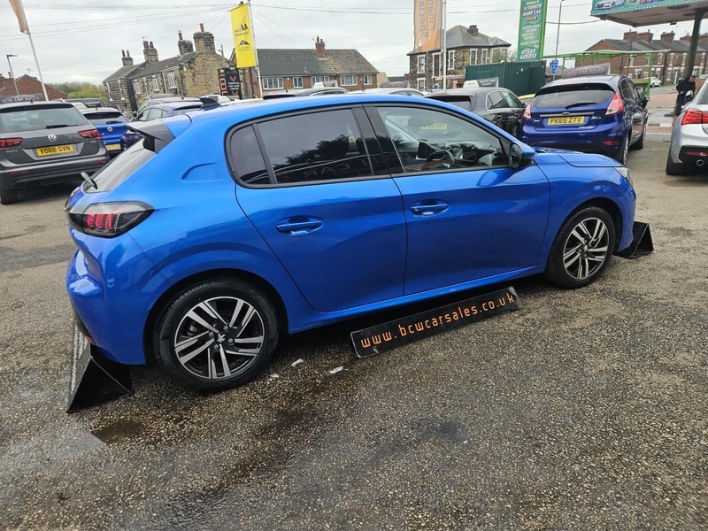 Peugeot 208 Puretech Allure Premium S CE70KAK Blue #4