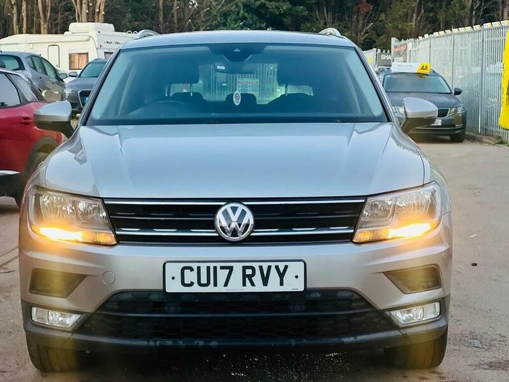 Volkswagen Tiguan Suv 2.0 Tdi Bluemotion Tech Se Euro 6 Ss 2 CU17RVY Silver #4