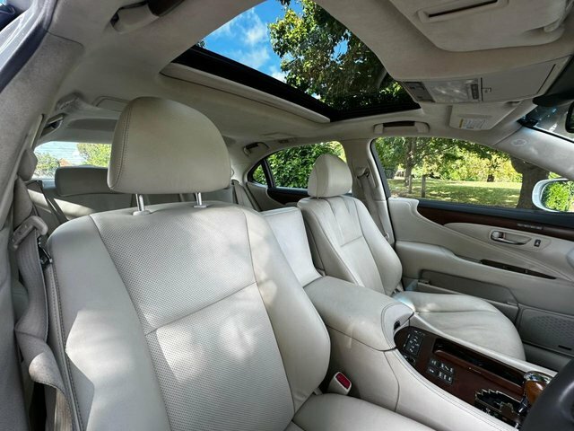 Lexus LS 5.0 600H L 445 Bhp Silver #29