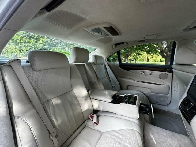 Lexus LS 5.0 600H L 445 Bhp Silver #26