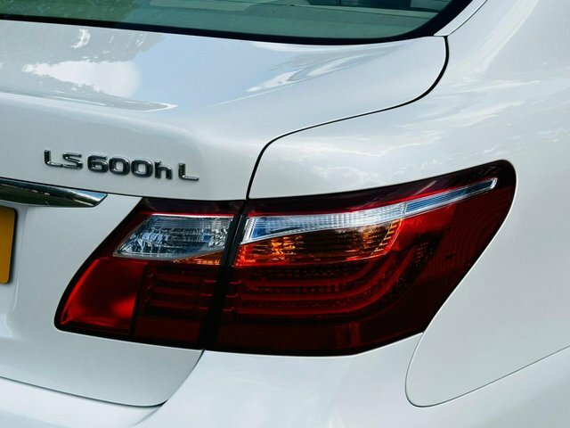 Lexus LS 5.0 600H L 445 Bhp Silver #17