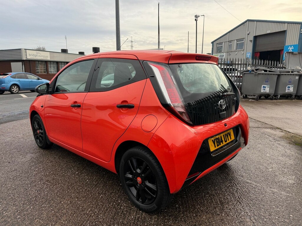 Toyota Aygo 1.0 Vvt-i X-cite Euro 5 Euro 5 YB14UYY Orange #4