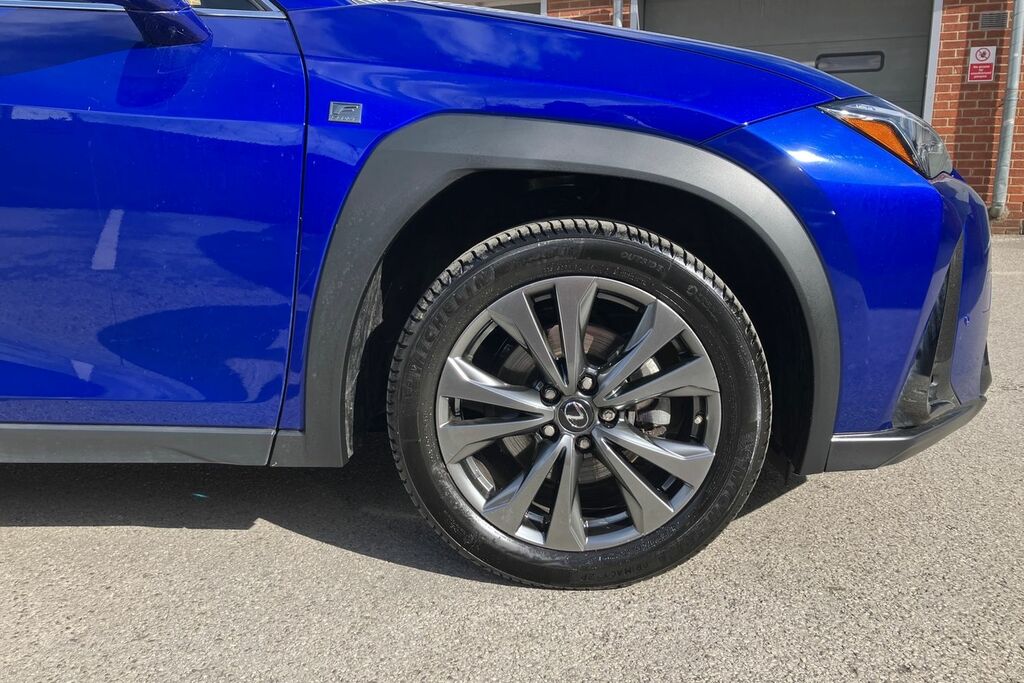 Lexus UX 250H 2.0 F-sport Design Cvt Blue