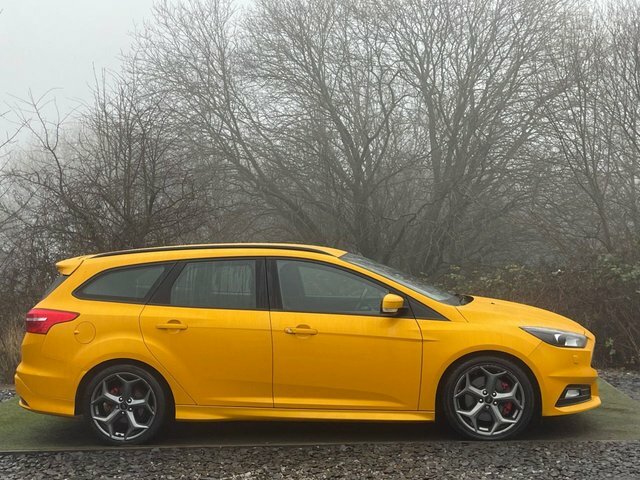 Ford Focus 2.0 Tdci St-3 Estate Euro 6 S S WR17YZT Yellow #3