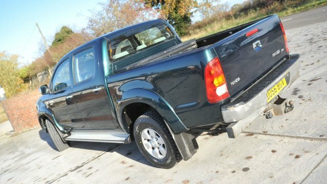 Toyota HILUX Invincible Dc Black #5