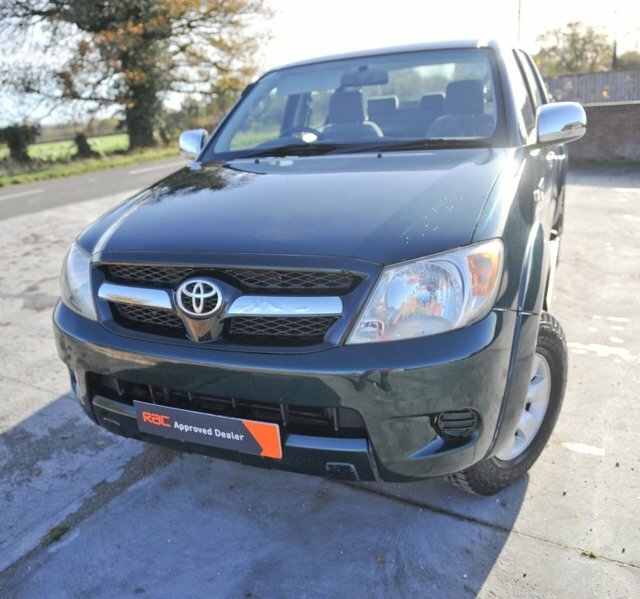 Toyota HILUX Invincible Dc Black #2