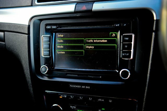 Skoda Superb Hatchback White #14