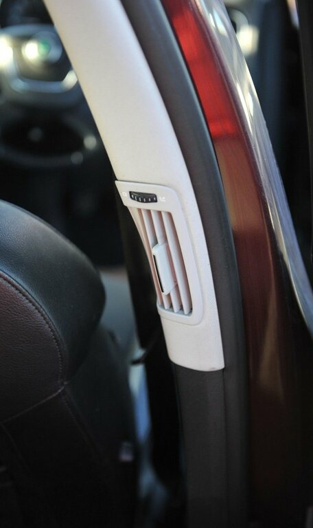 Skoda Superb Hatchback White #19