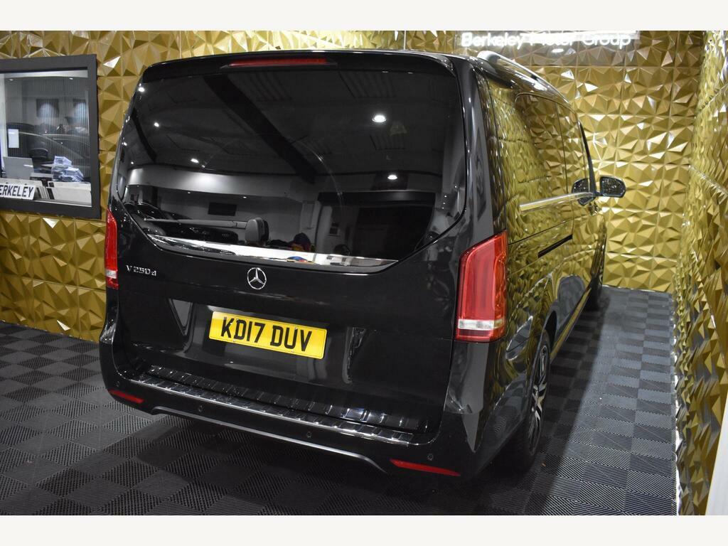 Mercedes-Benz V Class 2.2 V250d Amg Line G-tronic Euro 6 S S Black #4