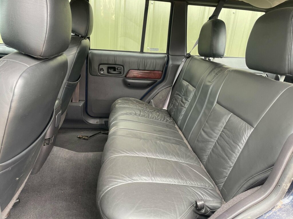 Jeep Cherokee 4.0 Classic 176 Bhp Blue #9