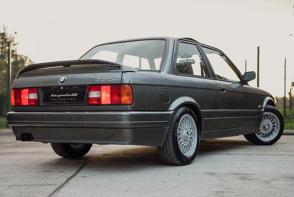 BMW 3 Series 320I E30 Blue #10